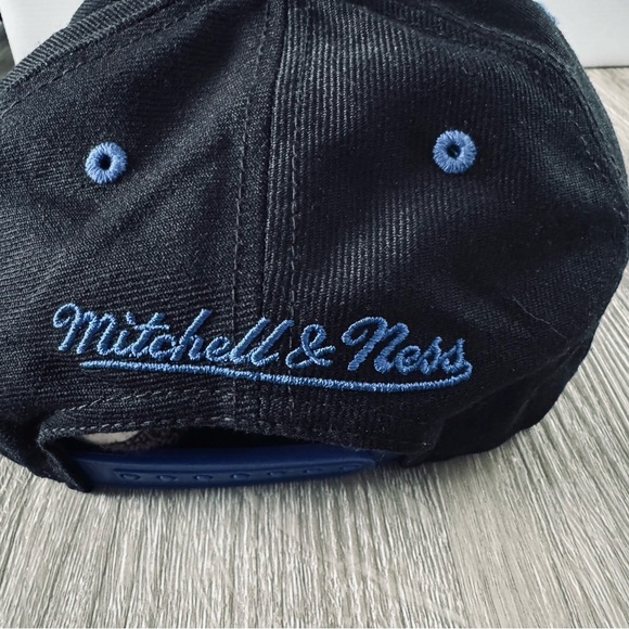 Mitchell & Ness Golden State Warriors Snapback Flat Brim Hat - Black/Blue/Yellow - Picture 5 of 9